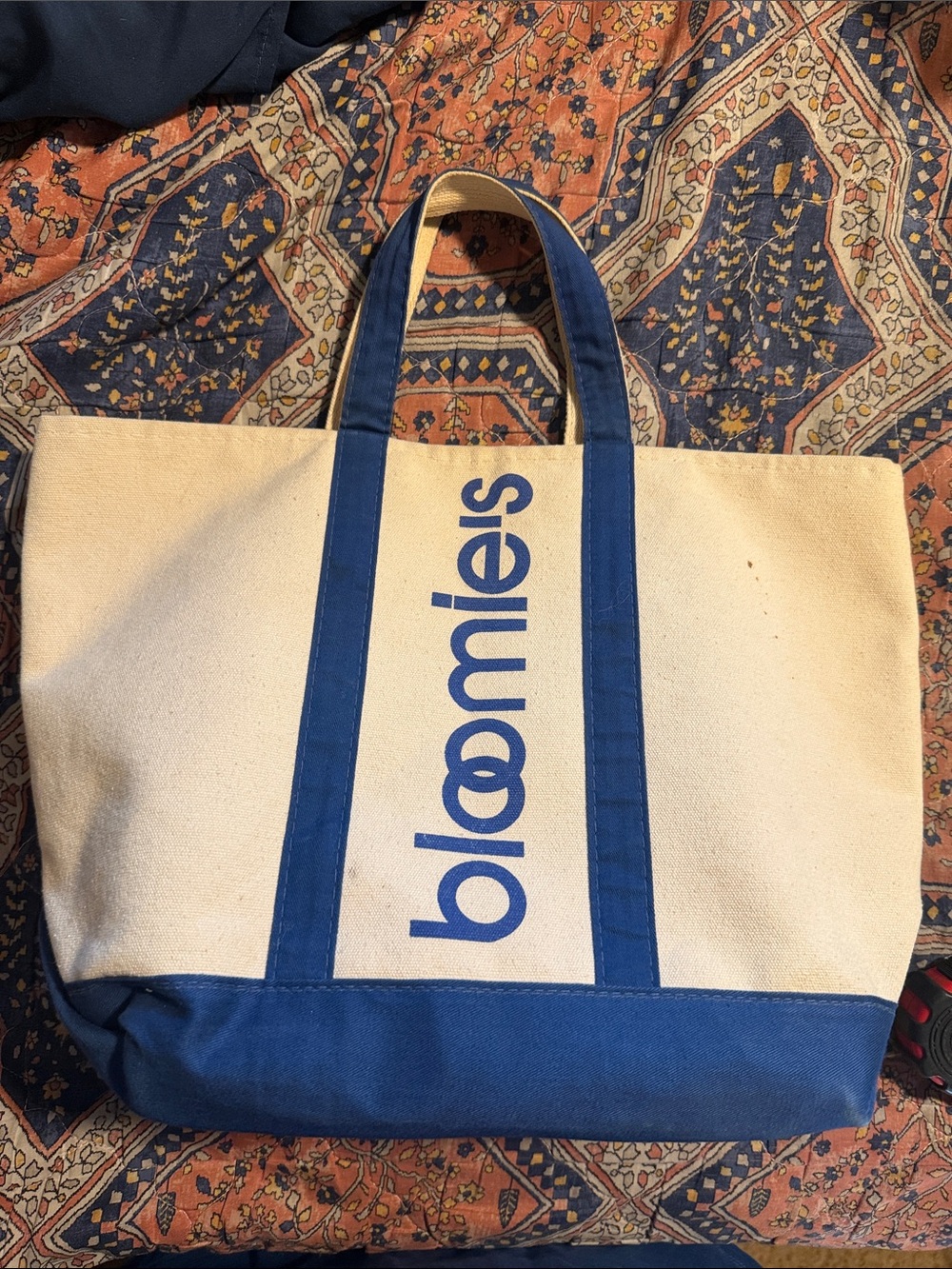 Bloomingdale's Bloomie’s vintage Canvas Tote in Cream and Blue